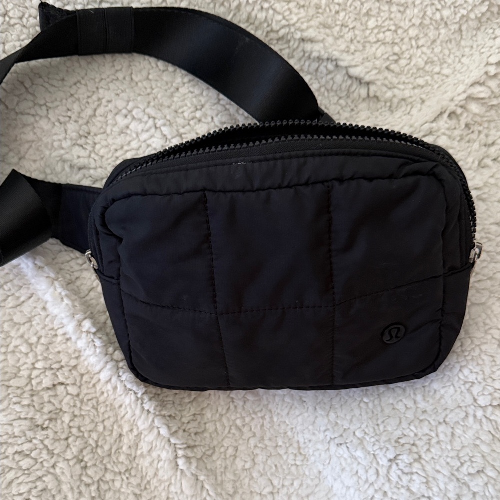 lululemon athletica Classic Black Belt Bag